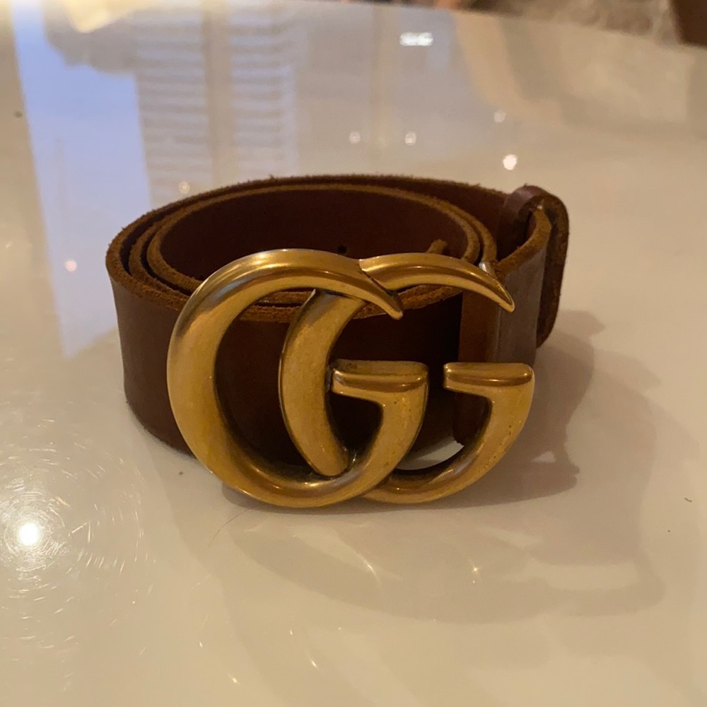 Gucci brown size 75 leather belt with gold hardware
